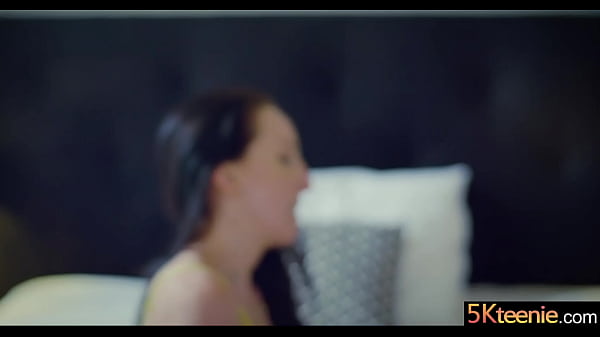 DIRTY BLOWJOB – TEEN BABE – DEEP THROAT – Bella Angel