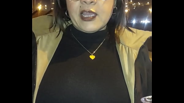 ME FOLLO A MADURA VENEZOLANA QUE CONOZCO EN FIESTA