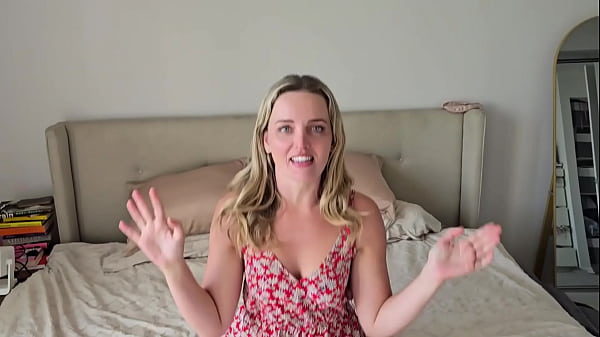 Natural Australian MILF Has Creamy Pussy Drilled